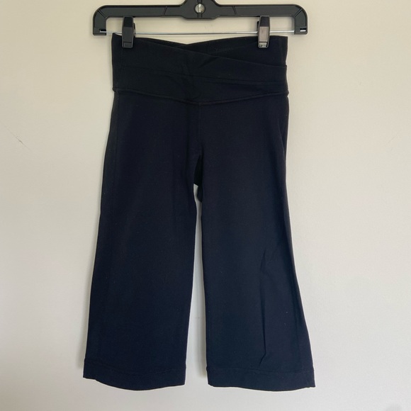 Lululemon Black Capris - Picture 1 of 3